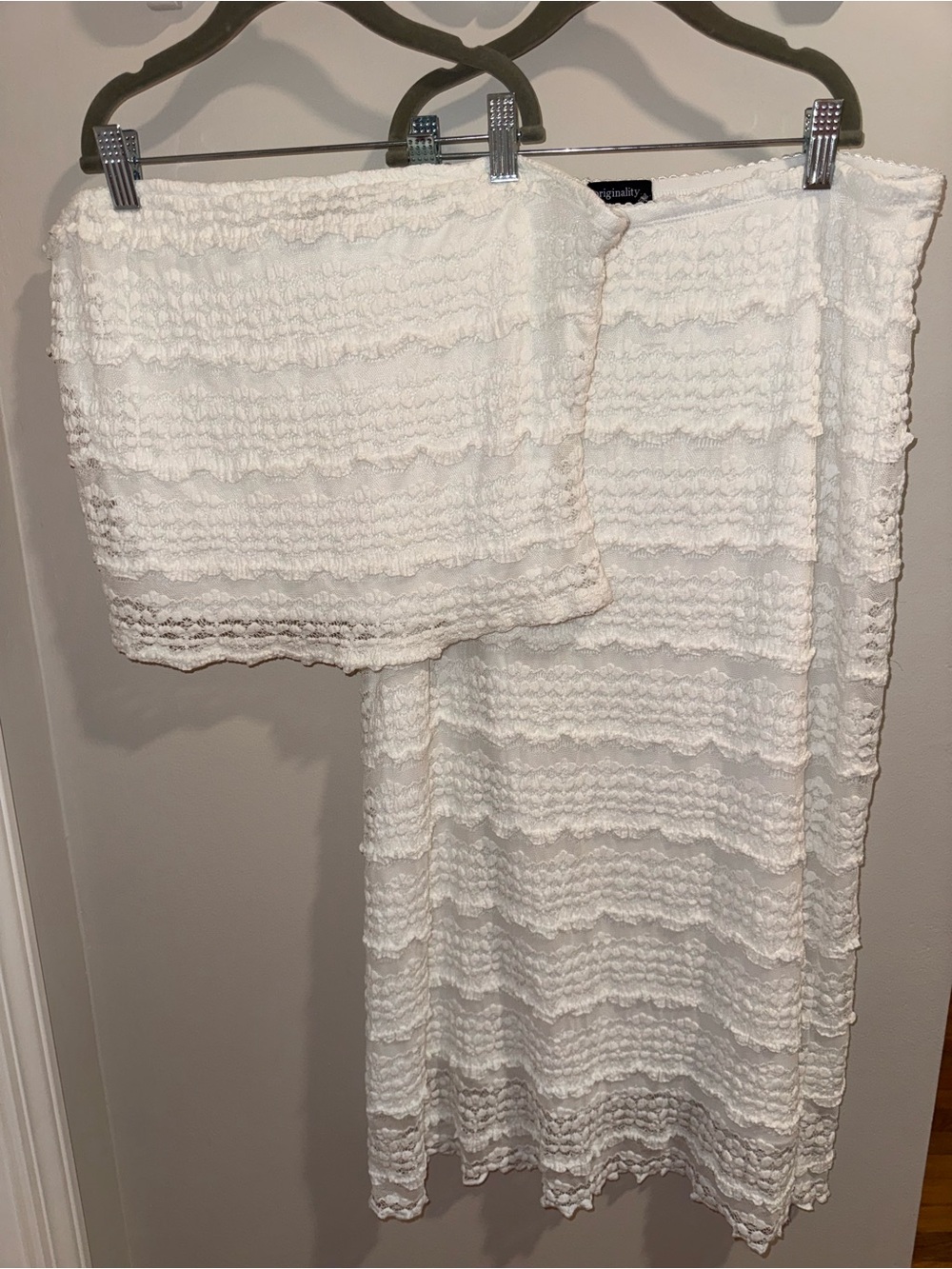 White Textured 2 piece set - maternity friendly